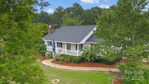 1895 S Arant St, Pageland, SC 29728