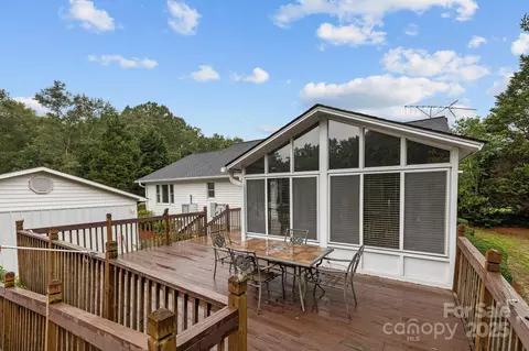 Exterior - 1895 S Arant St, Pageland, SC 29728 photo 3 of 5