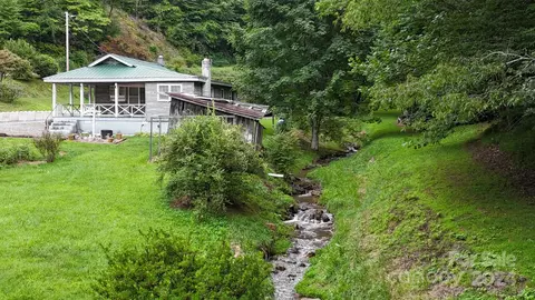 334 Roscoe Lewis Rd, Sylva, NC 28779