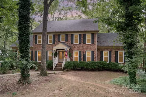 5510 Mcalpine Farm Rd, Charlotte, NC 28226