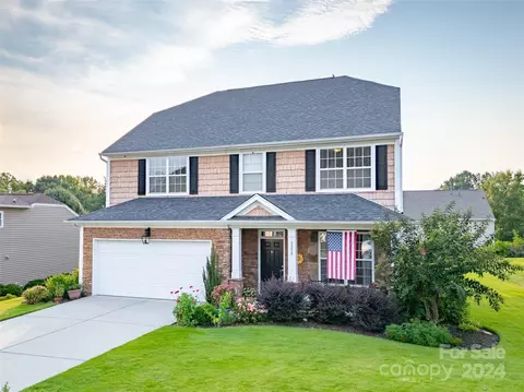 3359 Merchant Ln, Davidson, NC 28036