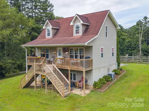 141 Holly Springs Church Rd, Penrose, NC 28766