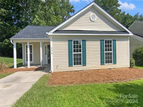 6276 Goldenfield Dr, Charlotte, NC 28269