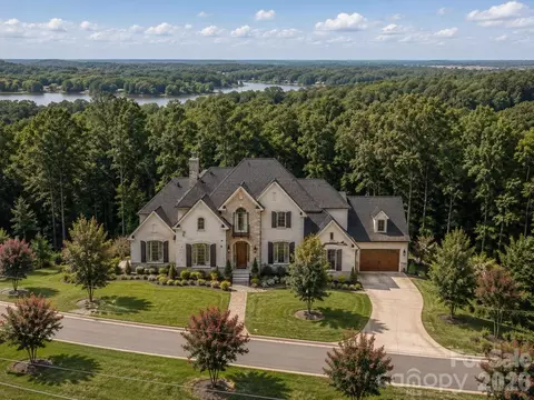 1400 Reflection Pointe 327 Blvd #327, Belmont, NC 28012