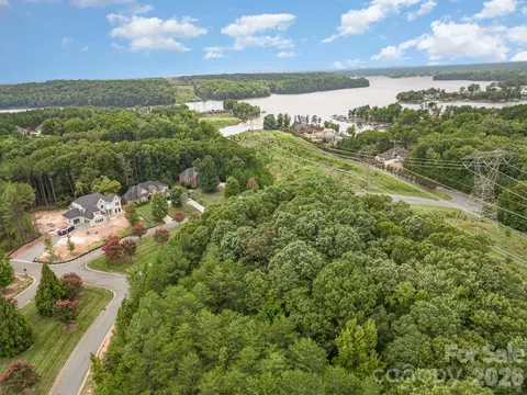 1400 Reflection Pointe 327 Blvd #327, Belmont, NC 28012