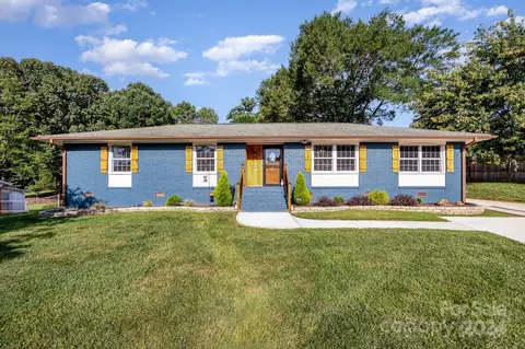 109 Hillcrest Dr, Belmont, NC 28012