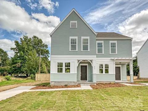 219 Hoskins Avenue Dr, Charlotte, NC 28208