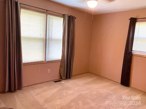2580 University Dr, Lancaster, SC 29720 photo 10