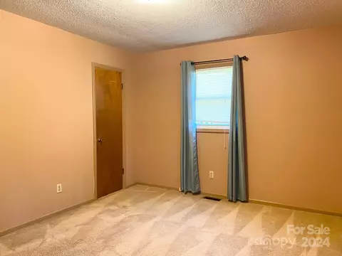 2580 University Dr, Lancaster, SC 29720 photo 8