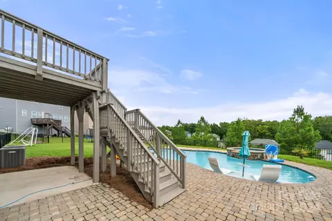 Exterior - 2865 Berkhamstead Cir, Concord, NC 28027 photo 6 of 8