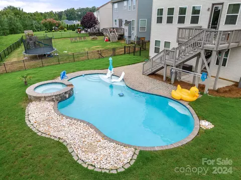 Exterior - 2865 Berkhamstead Cir, Concord, NC 28027 photo 7 of 8