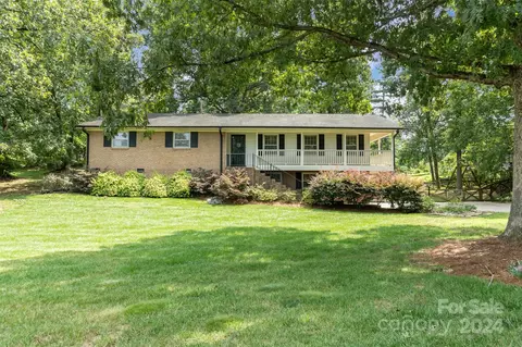 449 Kimmswick Rd, Charlotte, NC 28214
