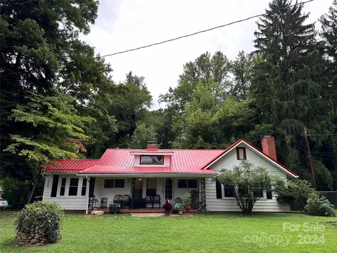 166 Candler School Rd, Candler, NC 28715