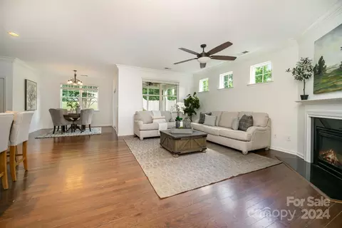 13004 Heath Grove Dr, Huntersville, NC 28078