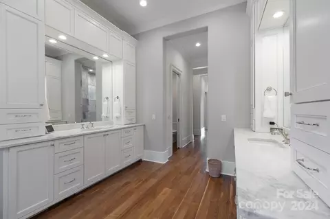 Bath - 19004 Double Eagle Dr, Cornelius, NC 28031 photo 2 of 7