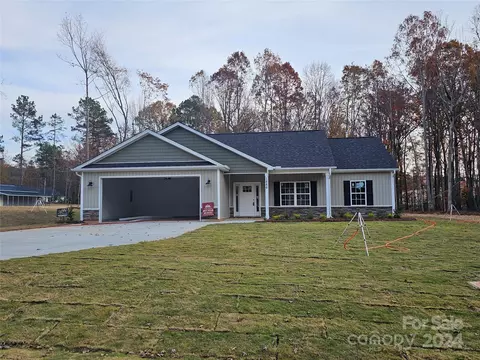 1886 Hollybrook Ln, Lancaster, SC 29720