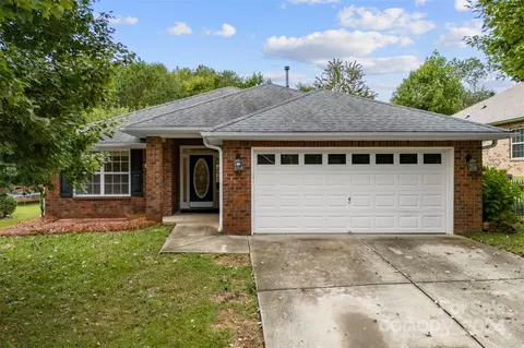 2541 Glyncastle Way, Gastonia, NC 28056