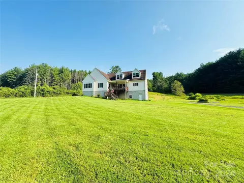 782 N Fork New River Rd, Lansing, NC 28643