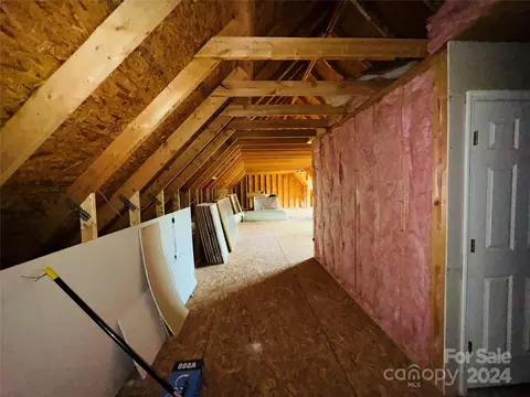 Entry Way - 782 N Fork New River Rd, Lansing, NC 28643 photo 2 of 2