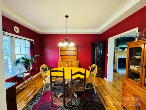 Dining - 782 N Fork New River Rd, Lansing, NC 28643 photo 2 of 2