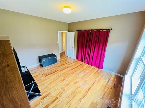 Bedroom - 782 N Fork New River Rd, Lansing, NC 28643 photo 4 of 5