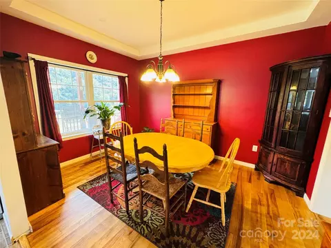 Dining - 782 N Fork New River Rd, Lansing, NC 28643 photo 1 of 2