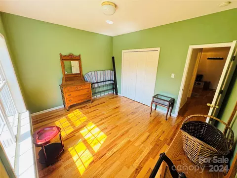 Bedroom - 782 N Fork New River Rd, Lansing, NC 28643 photo 3 of 5