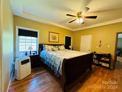Bedroom - 782 N Fork New River Rd, Lansing, NC 28643 photo 5 of 5