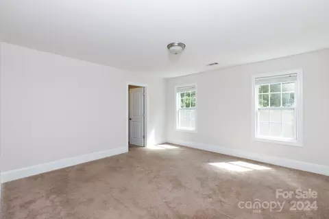 Bedroom - 921 Ospre Ln, Fort Mill, SC 29708 photo 2 of 2