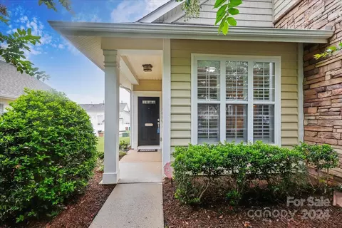 8029 Lynwood Sq, Waxhaw, NC 28173