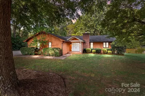 20919 Norman Shores Dr, Cornelius, NC 28031