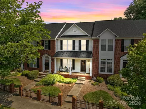 18032 Delmas Dr, Cornelius, NC 28031