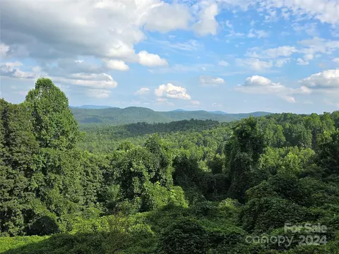 9999 Falkirk Way, Zirconia, NC 28790