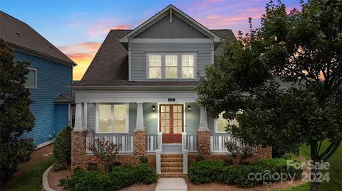 2017 Meadowside Dr, Pineville, NC 28134