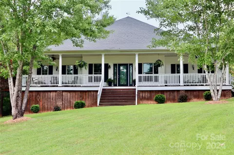 627 Samantha Ln, Mcconnells, SC 29726