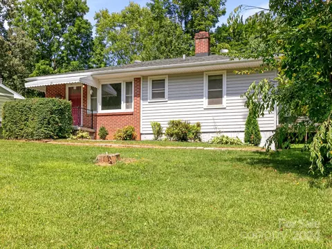 36 Pinewood Pl, Asheville, NC 28806