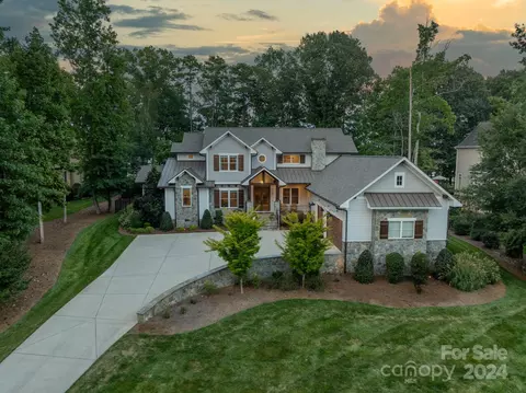 5145 Woodland Bay Dr, Belmont, NC 28012