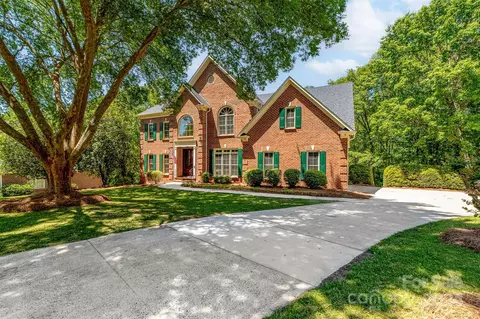 6912 Golden Rain Ct, Charlotte, NC 28277