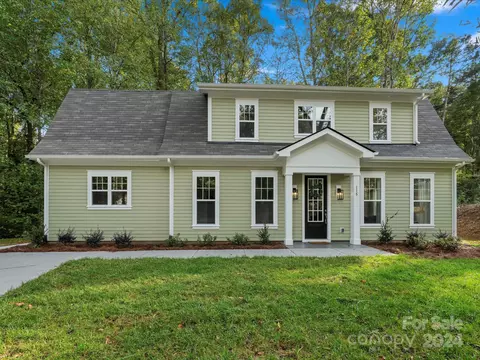 115 Sherman Ct, Mooresville, NC 28115