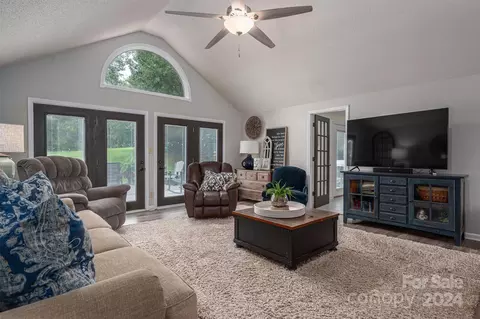 100 Spindle Dr, Maiden, NC 28650 photo 8
