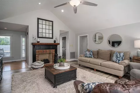 100 Spindle Dr, Maiden, NC 28650 photo 7