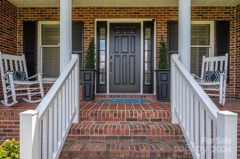 100 Spindle Dr, Maiden, NC 28650 photo 2