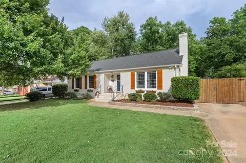6935 Wrentree Dr, Charlotte, NC 28210