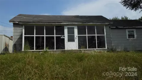 818 Grace St, Kings Mountain, NC 28086
