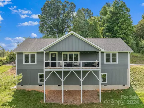 107 Clear View Dr, Mars Hill, NC 28754
