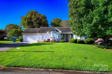 125 Charles St, Forest City, NC 28043