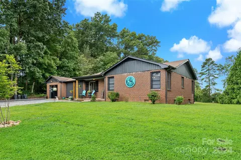 1798 Hopewell Rd, Morganton, NC 28655