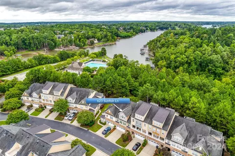 623 Sunfish Ln, Tega Cay, SC 29708