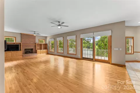 4654 Harbor View Ter, Morganton, NC 28655 photo 10