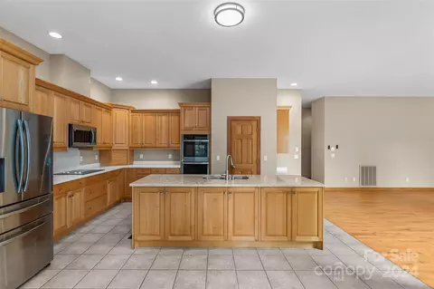 4654 Harbor View Ter, Morganton, NC 28655 photo 16